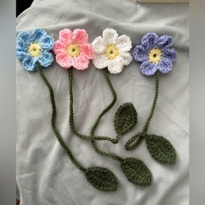 Crochet flower 🌸 bookmarks 📕 pack of 4